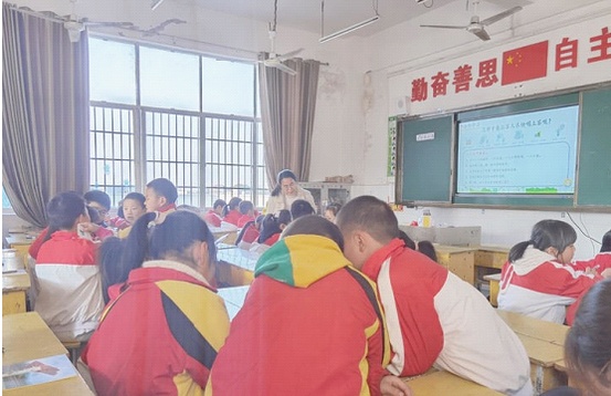 智慧引领展风采,名师送教促提升